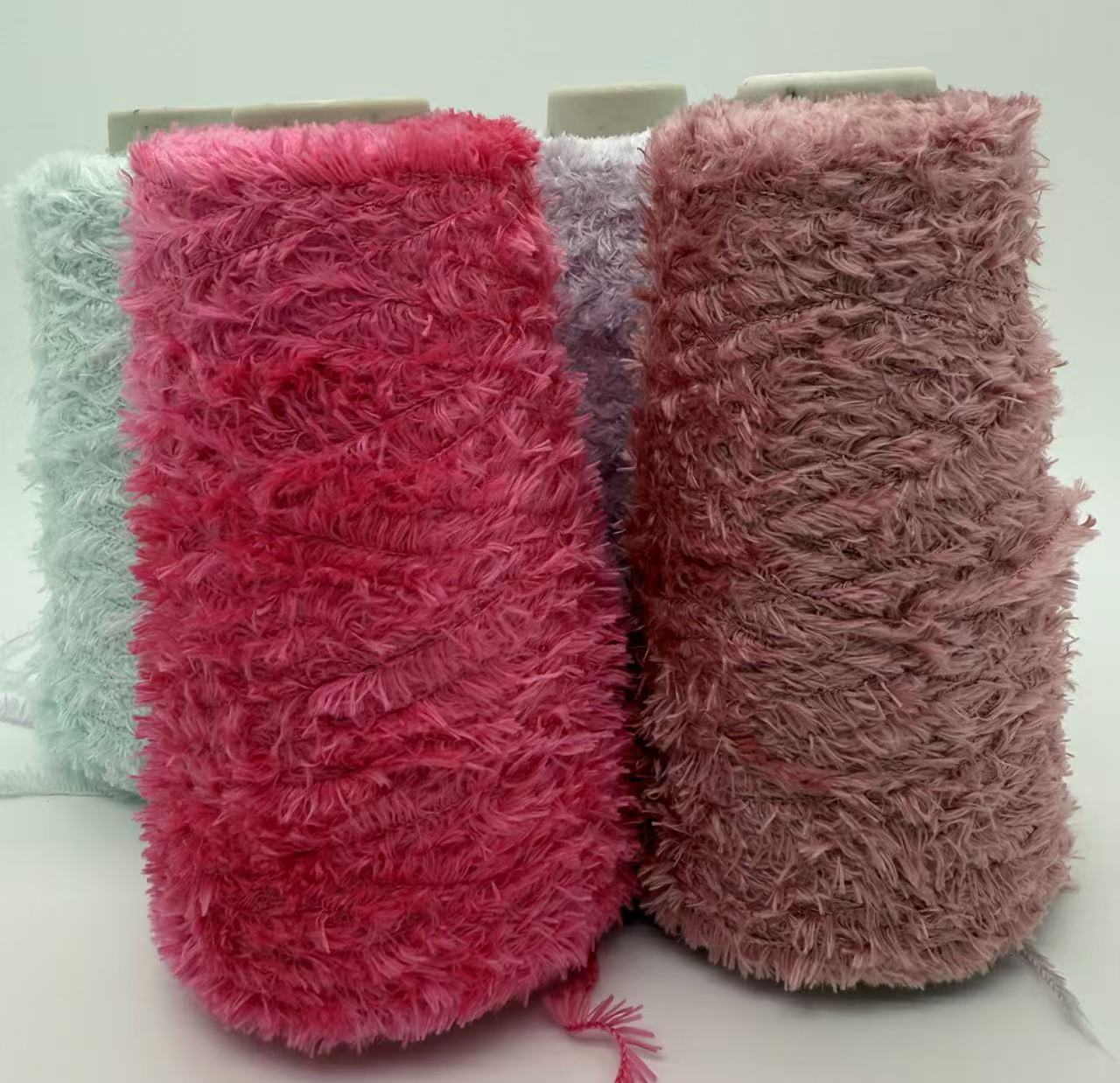 Soft yarn 4.5NM polyester feather yarn 